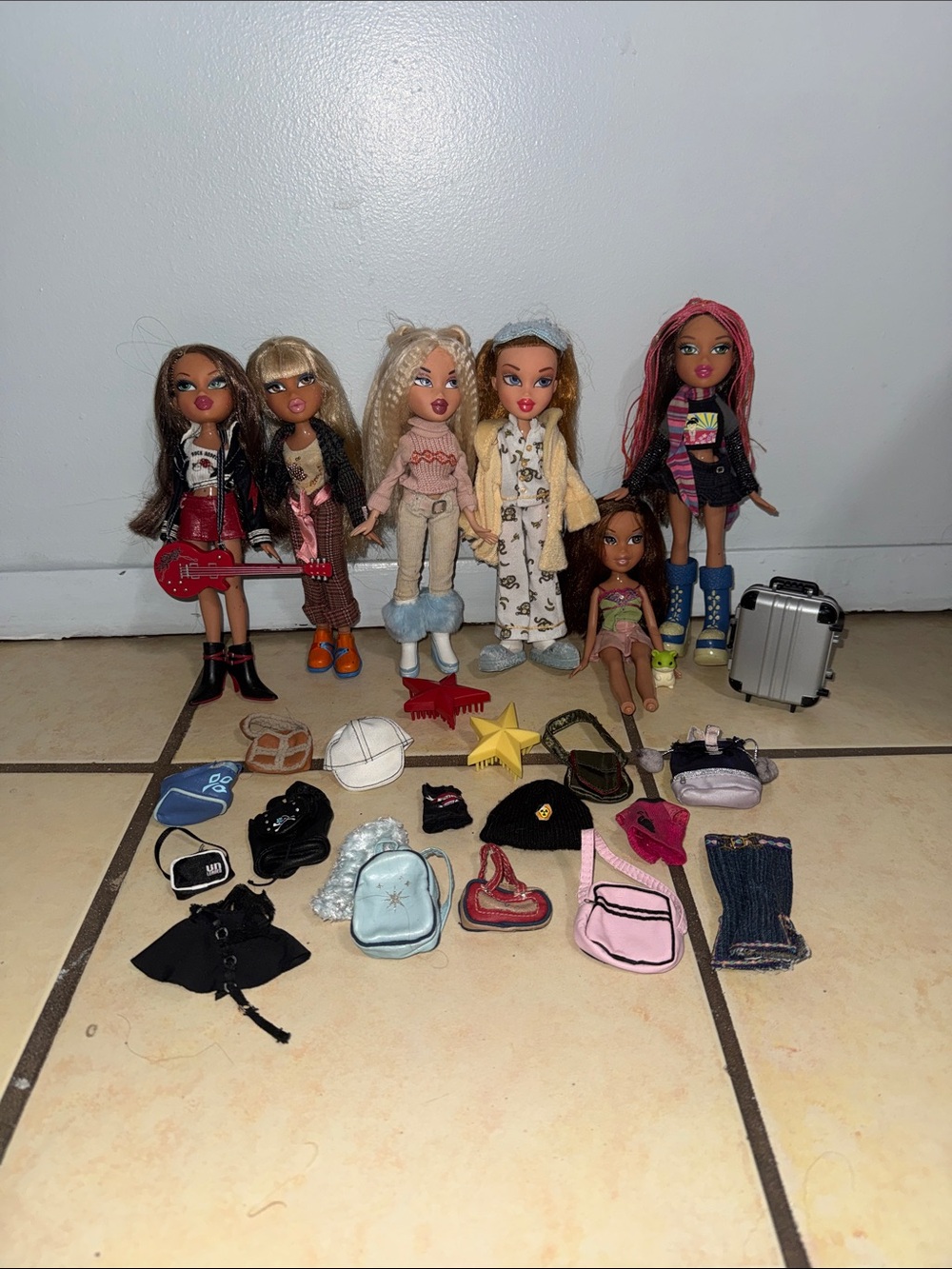 Bratz Dolls with Accesories Lot Bundle